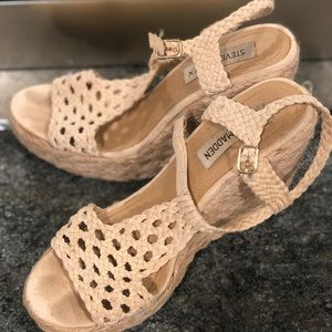 STEVE MADDEN cream wedge espadrille sandals.